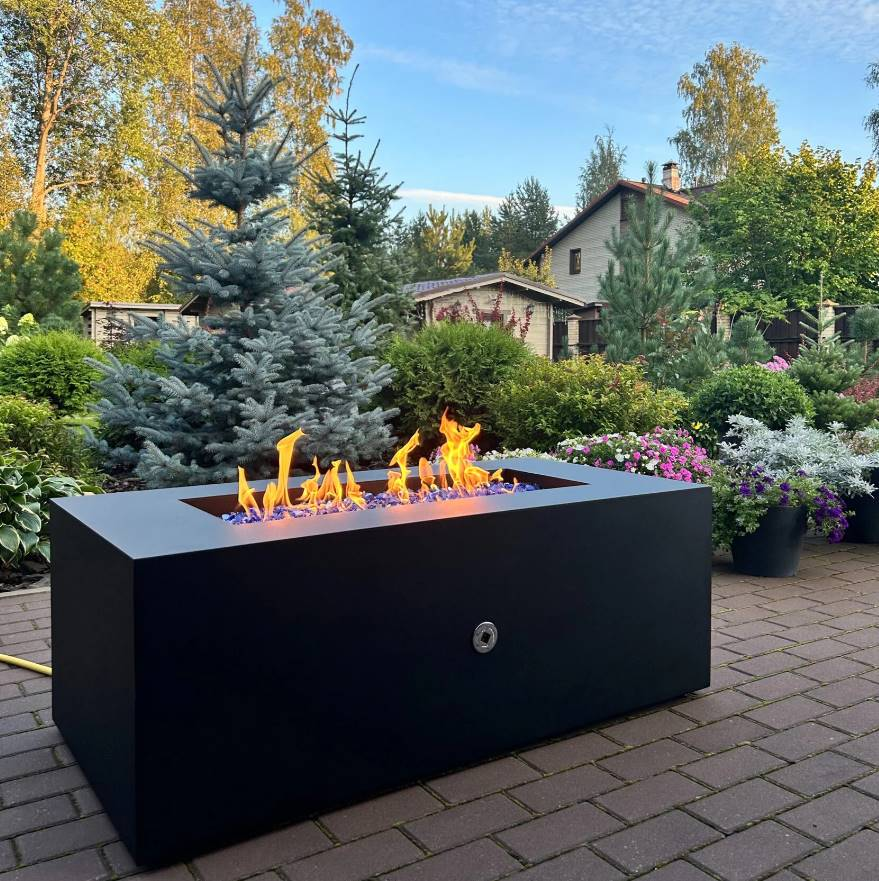 Газовый камин Lido 120, цвет черный муар, наполнение золотое стекло, пьезоэлектрическое включение 