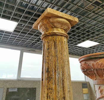 Колонна CRETA из Travertino Oro, заполненный (Arriaga) 